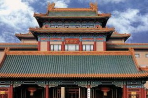 2017胡润女富豪榜出炉 酷爱紫檀的陈丽华再次上榜