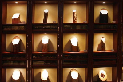 李凯夫：闻香识红木