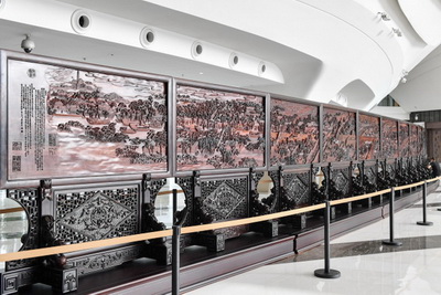 40米红木雕版《姑苏繁华图》亮相江苏大剧院