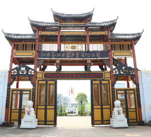 走进鲁班木艺花园式工厂，探访“明式家具”背后的故事