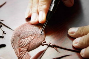 深圳丝翎檀雕的“前世今生”