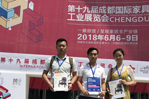 走街逛展  2018新中式红木家具展地推引燃天府之国成都