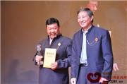 众望所归，红木总评榜两项大奖花落明清居红木