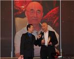 泰和园受邀人民大会堂，显“丝翎檀雕品牌”之魅