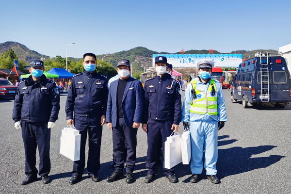 明堂红木：全员战疫，砥砺前行