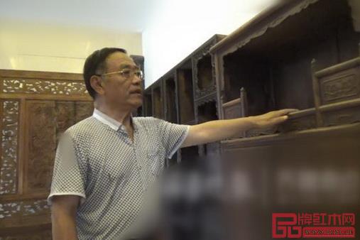 济南六旬老人三十年收藏上百件明清老家具