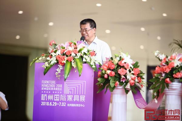 中国建筑材料流通协会会长秦占学