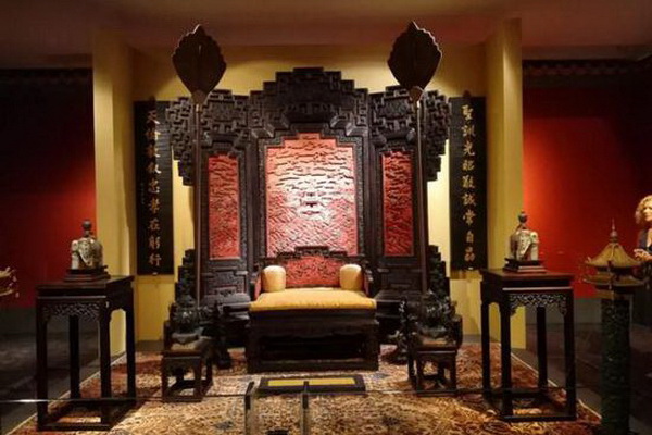 红木家具文物走出国门  担任中希文化交流使者