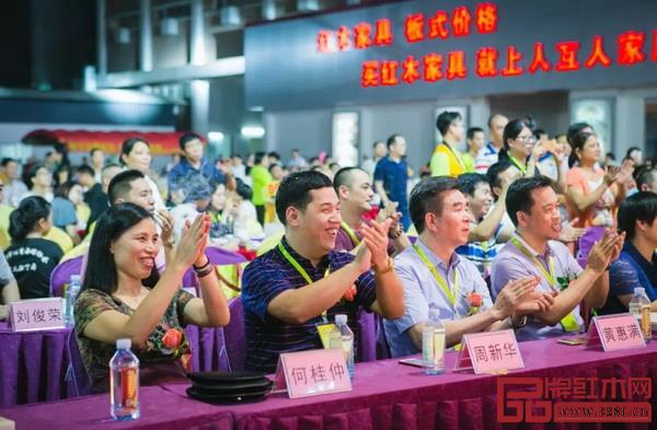 2018年第二届新会区“盛世周木匠”(冠名)古典家具工匠文化节隆重举行 2018年第二届新会区“盛世周木匠”(冠名)古典家具工匠文化节隆重举行