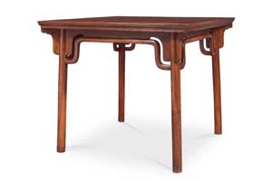 嘉德香港2018秋拍收官  艾克《图考》著录的八仙桌拍出413万