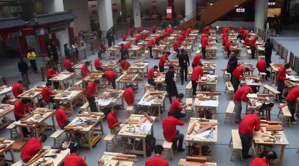 新会工匠勇夺全国家具制作职业技能竞赛银奖