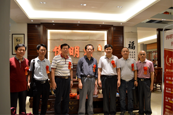 丘仕坤:万般雅韵壮石乃