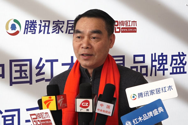 佳能机械总经理周绍仪接受媒体联访