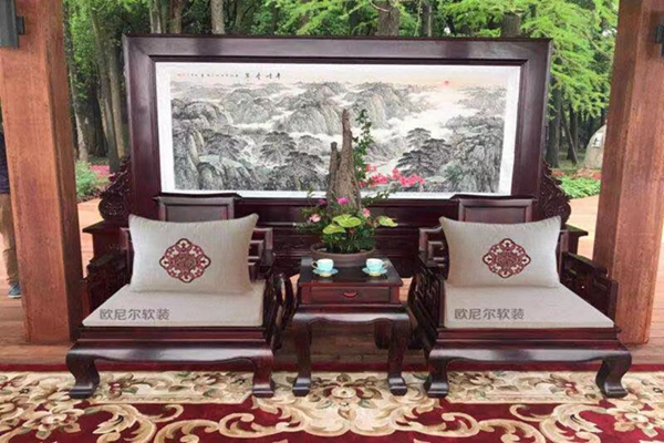 欧尼尔频频亮相国际舞台，传递中国名片