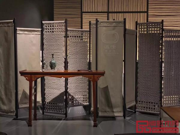 由区氏制作的中国明式经典家具于其他家具和艺术品组成的各个集生活、艺术与设计为一体的家居空间 由区氏制作的中国明式经典家具于其他家具和艺术品组成的各个集生活、艺术与设计为一体的家居空间