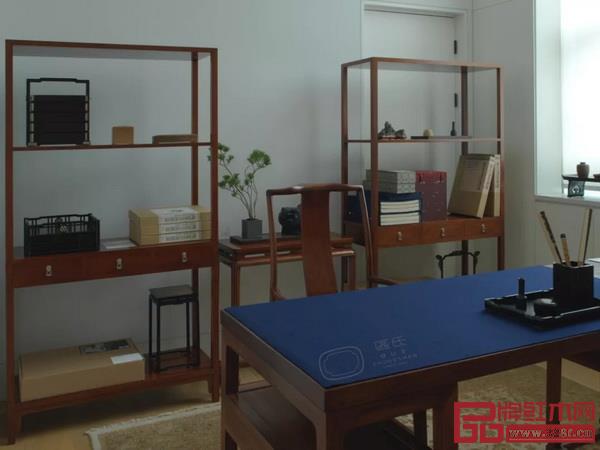由区氏制作的中国明式经典家具于其他家具和艺术品组成的各个集生活、艺术与设计为一体的家居空间 由区氏制作的中国明式经典家具于其他家具和艺术品组成的各个集生活、艺术与设计为一体的家居空间