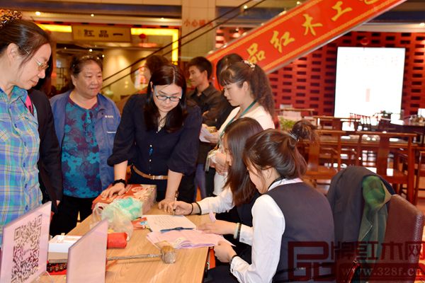 中唐红木城：双节同庆“买家具，赢大奖”