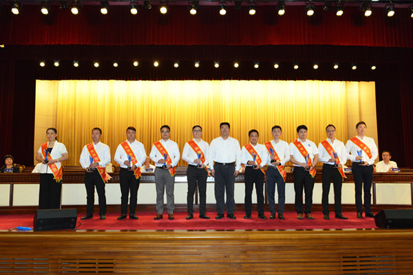 红古轩李春江先生当选“优秀菁英人物”！