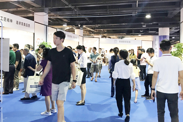 红木企业要找准自己在市场中的位置