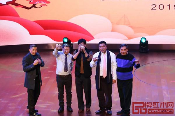 家宝红木2018感恩年会 家宝红木2018感恩年会