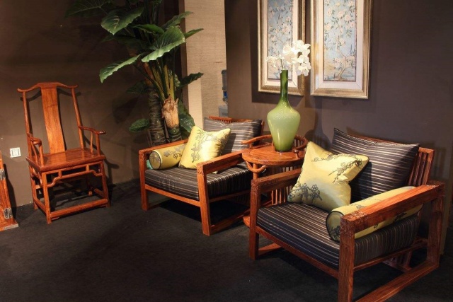 七个简单操作谈红木家具保养技巧