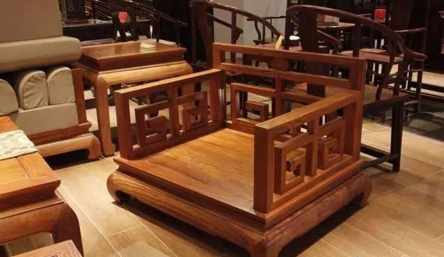 恶补红木家具行业知识 收藏者在买红木家具要注意