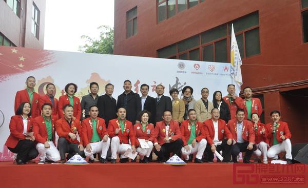 蒋桢全针对内部员工和外界客商朋友开设了多场中华文化和红木知识讲座及慈善公益活动 蒋桢全针对内部员工和外界客商朋友开设了多场中华文化和红木知识讲座及慈善公益活动