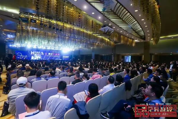 知名財經(jīng)作家、890新商學(xué)創(chuàng)始人應(yīng)邀在中山做“遇見吳曉波”之“新周期·新產(chǎn)業(yè)·新中產(chǎn)”主題演講