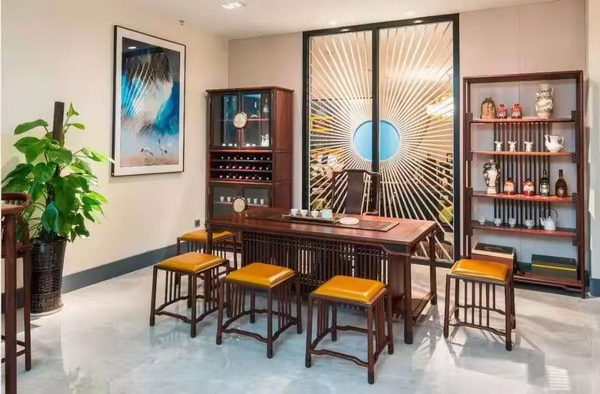 红古轩：加快转型升级，危中求机