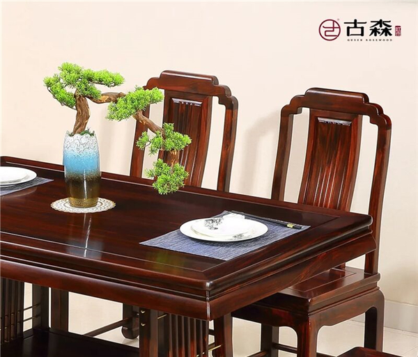 古森红木红酸枝餐桌细节图 古森红木红酸枝餐桌细节图