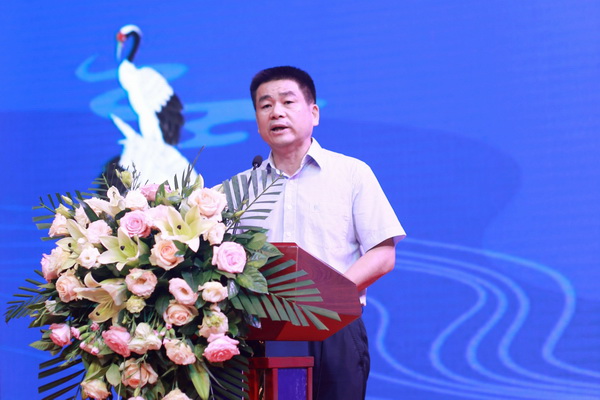 贺修虎：新中式红木展为产区变革赋予新活力