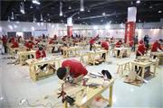 东成红木工匠荣获“中国家具行业技术能手”称号