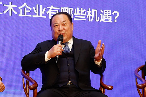 深圳市红木文化艺术协会常务副会长、佐丹诗董事长夏振南在深圳红木文化艺术发展论坛上发表观点