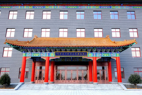 巧夺天工红木 建立红木文化学院，让消费者放心100%