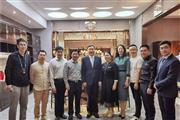 东成红木亮相深圳家具展，中国家具协会理事长亲临指导