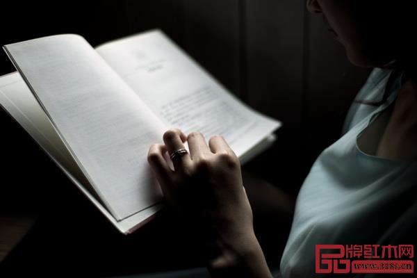“阅读是一座随身携带的避难所”