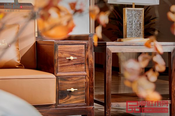 闲适红木黑酸枝有致沙发细节图