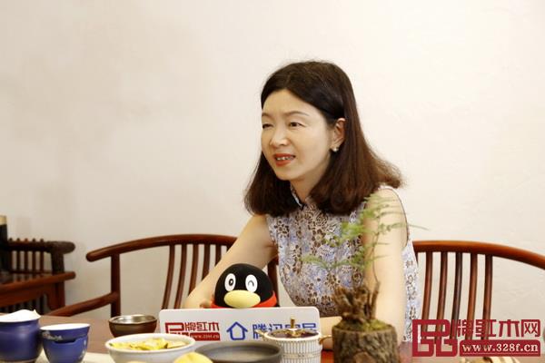中山市尊龙家具有限公司营销总监杨晶