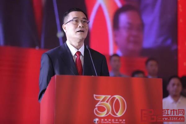 广东省家具协会第七届理事会会长王克作题为《承上启下 继往开来》就职演讲 广东省家具协会第七届理事会会长王克作题为《承上启下 继往开来》就职演讲