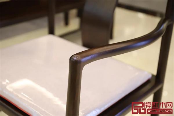 中信红木:君道茶台,袅袅茶香中的闲适惬意 中信红木:君道茶台,袅袅茶香中的闲适惬意