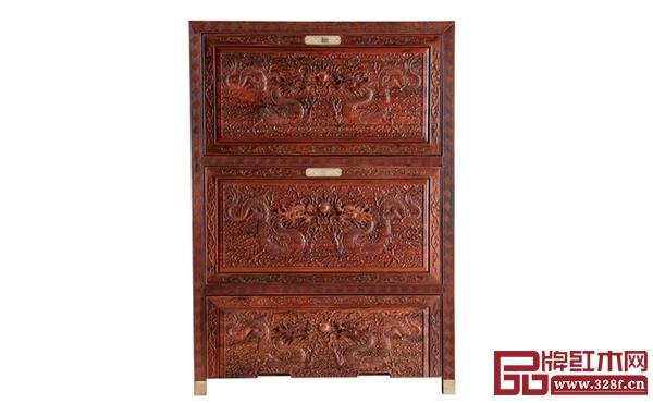 波记家具伍建波大师作品《大红酸枝雕龙画柜》 波记家具伍建波大师作品《大红酸枝雕龙画柜》