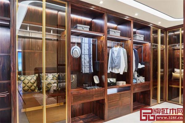 再创辉煌,东禺家居摘夺三大奖项 再创辉煌,东禺家居摘夺三大奖项