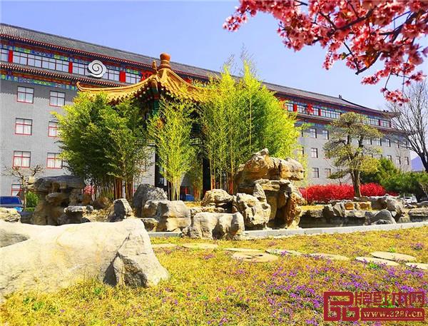 巧夺天工红木传世之家 | 俯仰之间皆风景 邀您共赏“花园式工厂” 巧夺天工红木传世之家 | 俯仰之间皆风景 邀您共赏“花园式工厂”