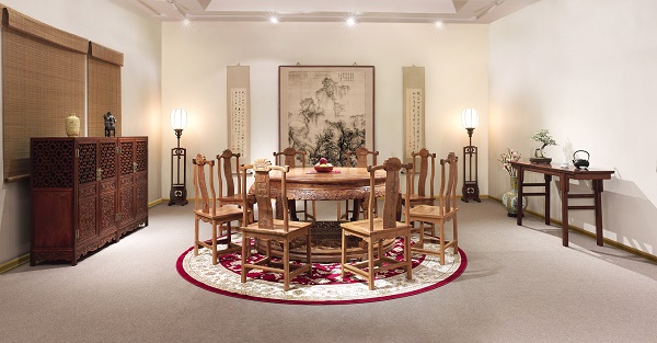 林庆财 钟情木雕艺术 实现黄花梨梦