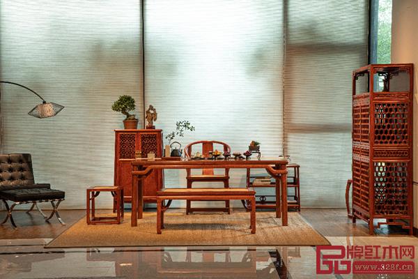 明堂红木围绕用户价值不断深化破局,满足用户对美好生活的向往.jpg 明堂红木围绕用户价值不断深化破局,满足用户对美好生活的向往.jpg