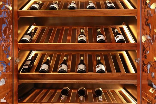 红古轩|红木高端整装酒柜案例，法式优雅与中式美学的完美结合