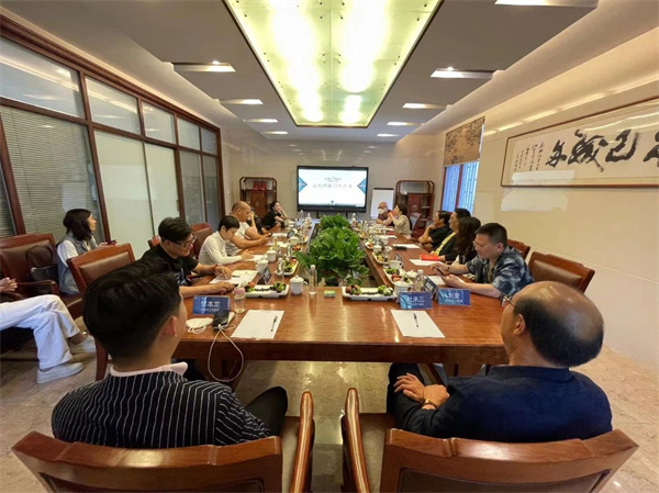 卓木王杜长江与创新设计联盟嘉宾交流座谈 卓木王杜长江与创新设计联盟嘉宾交流座谈