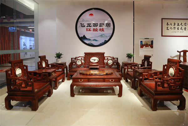 红木家具越来越注重颜值和品质,满足不同人群的审美和需求 红木家具越来越注重颜值和品质,满足不同人群的审美和需求