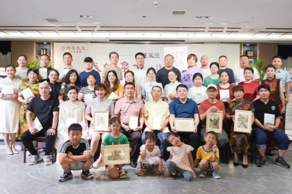 巧夺天工红木【巧遇风流】文思“泉”涌颂济南古筝插画“谱”风雅