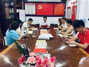 国方家居党支部书记陈新平带领党员开展安全生产学习